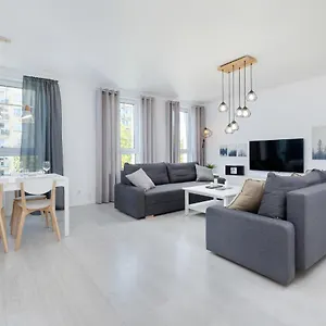 Platany Z Parkingiem By Renters Apartment Kolberg